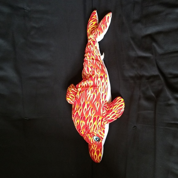 Dolphin Suff Animal with Fire print on top and white belly - Picture 1 of 4
